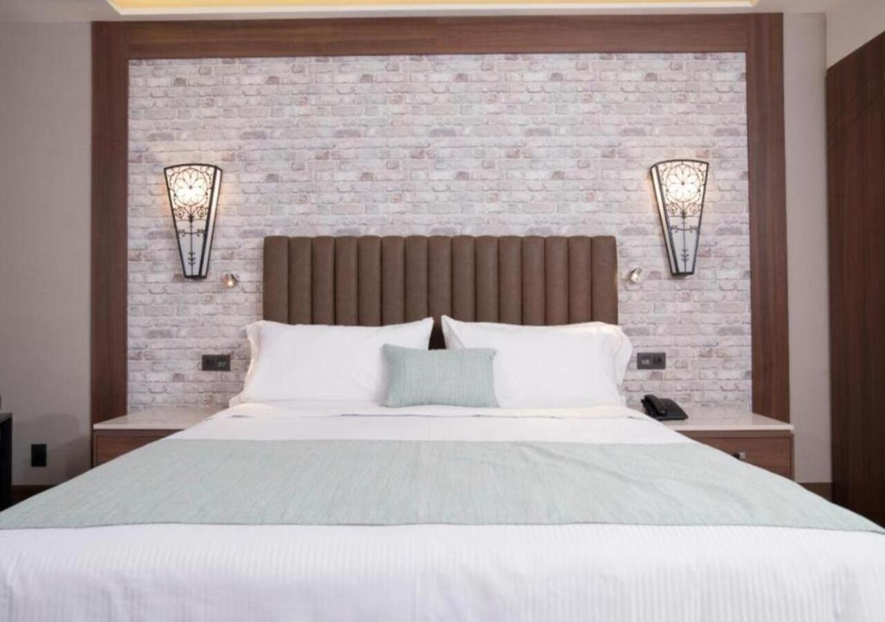 Hotel Ronda Minerva Guadalajara Luaran gambar